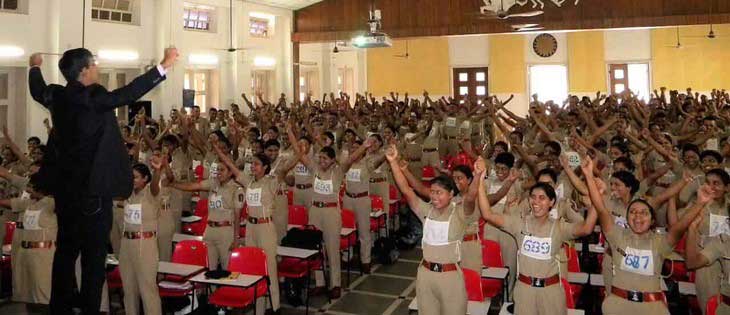 How to Develop Leadership Through NLP