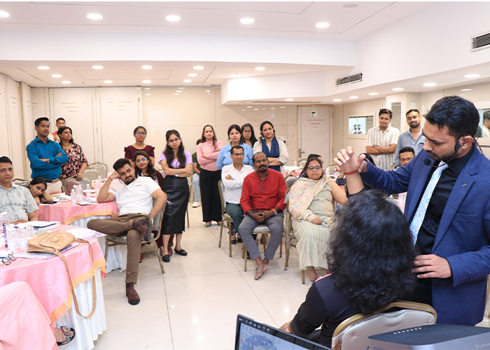 best_hypnosis_training_delhi2